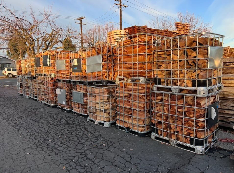 Du bois sec, prêt à brûler